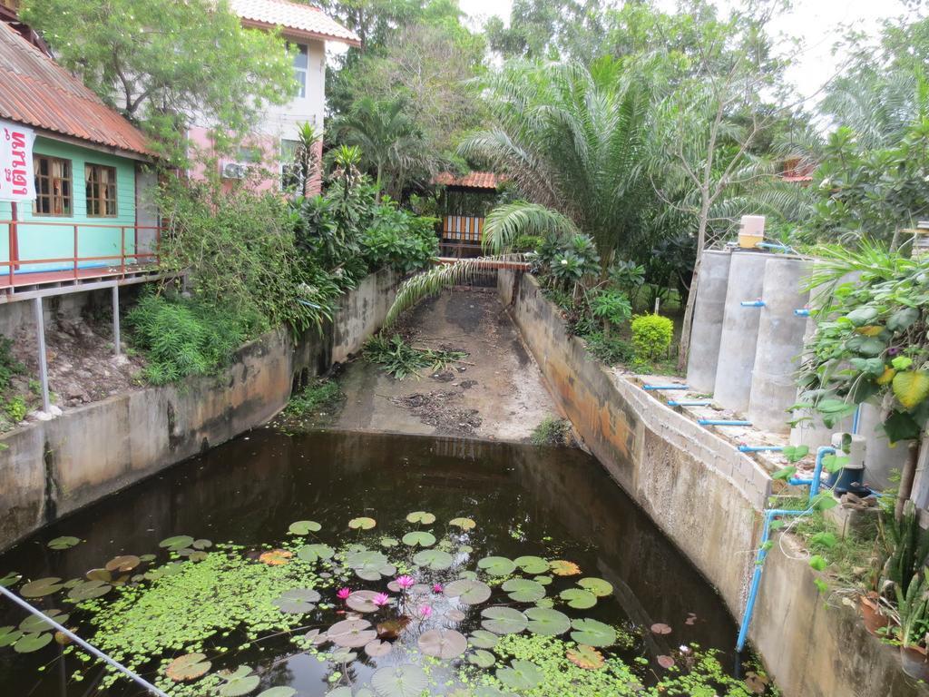 Ban Tonnam Resort Suan Phueng Exterior photo